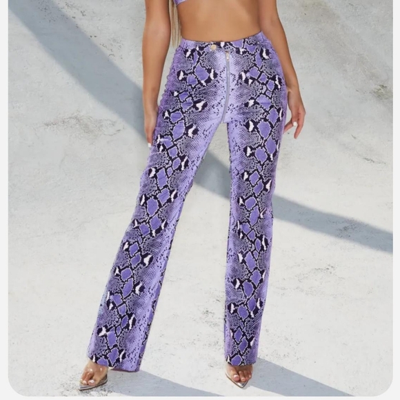 Oh Polly Purple Snakeskin Faux Leather Highwaist Wide Leg Pant Size 8 - Picture 1 of 9